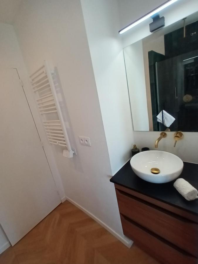 Paris Balcony Top Floor Room Exterior foto
