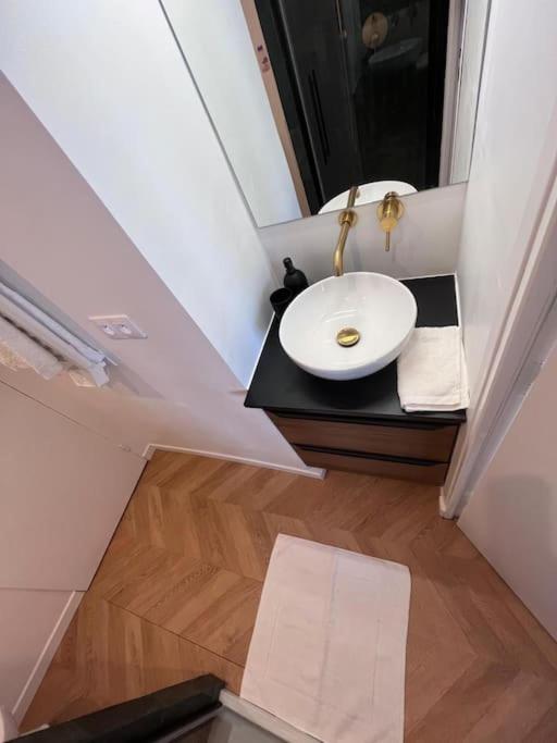 Paris Balcony Top Floor Room Exterior foto